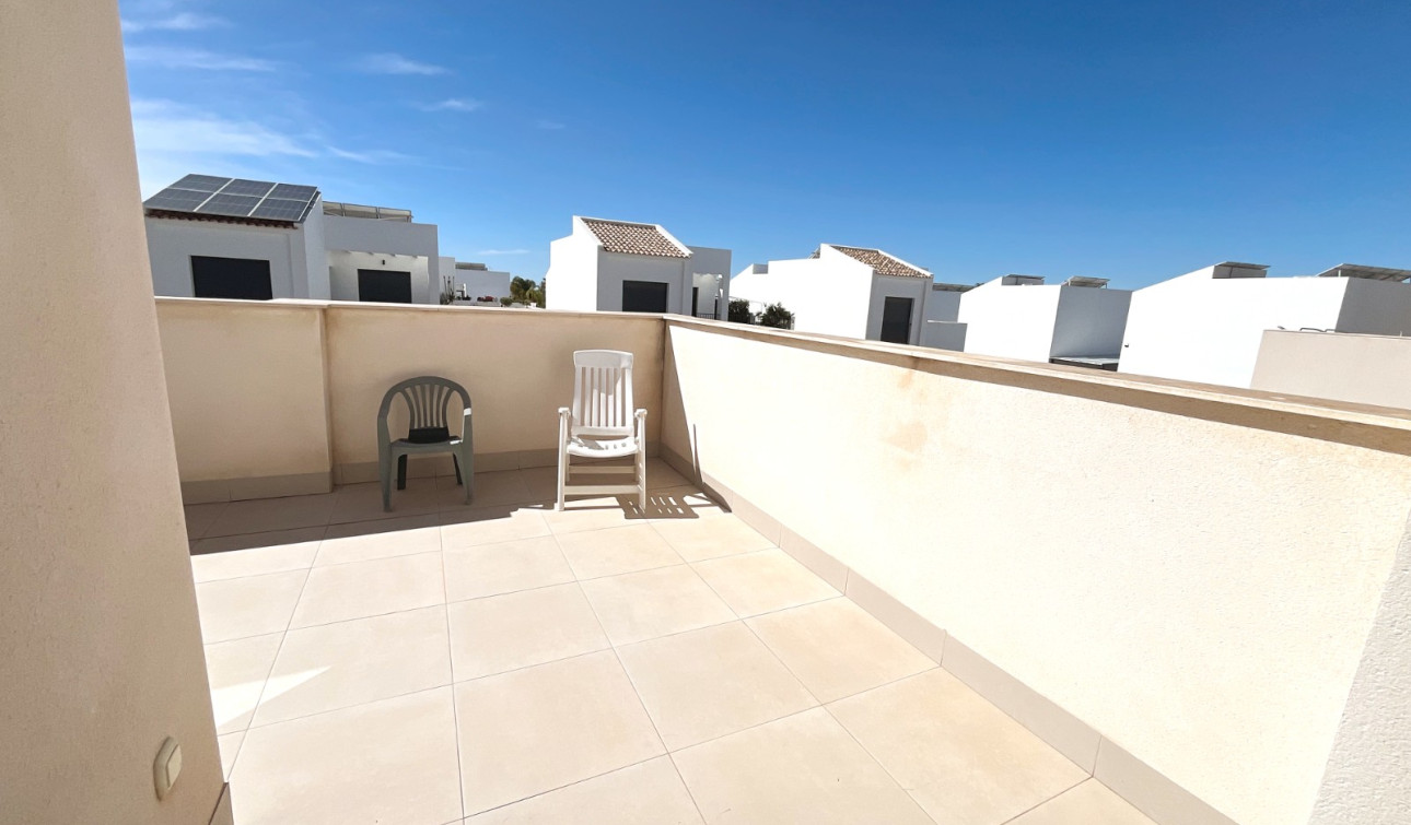 Resale - Semi - Detached Villa - Ciudad Quesada - Pueblo Bravo