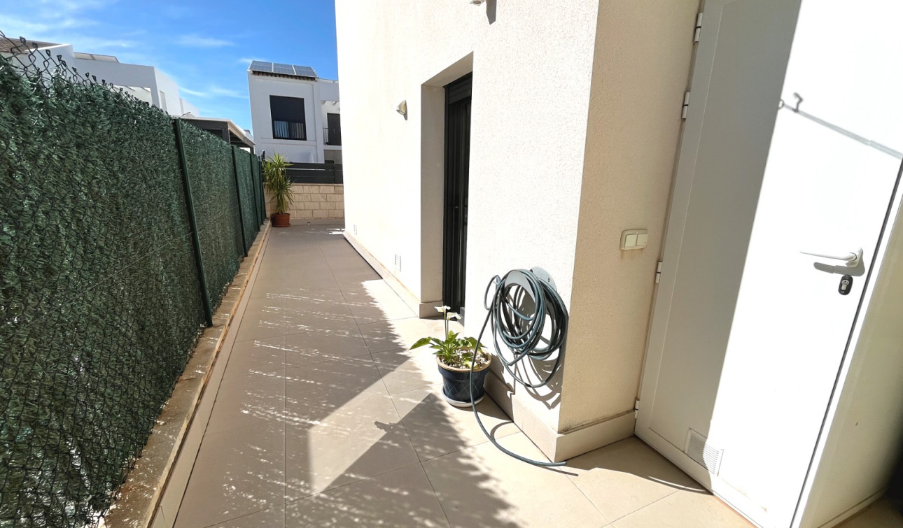 Resale - Semi - Detached Villa - Ciudad Quesada - Pueblo Bravo