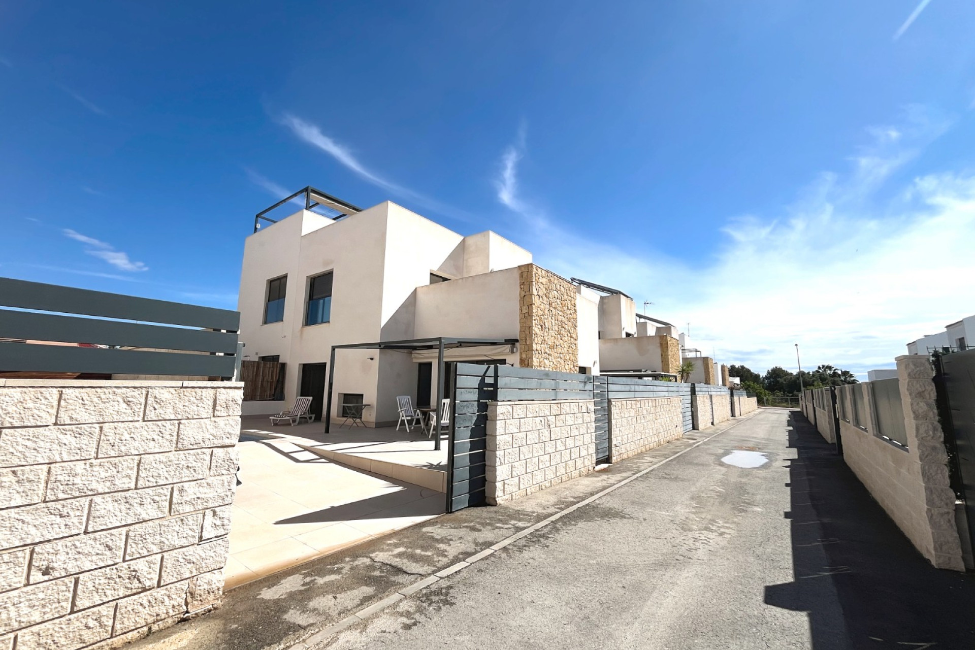 Resale - Semi - Detached Villa - Ciudad Quesada - Pueblo Bravo
