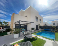 Resale - Semi - Detached Villa - Ciudad Quesada - Pueblo Bravo