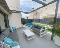 Resale - Semi - Detached Villa - Ciudad Quesada - Pueblo Bravo