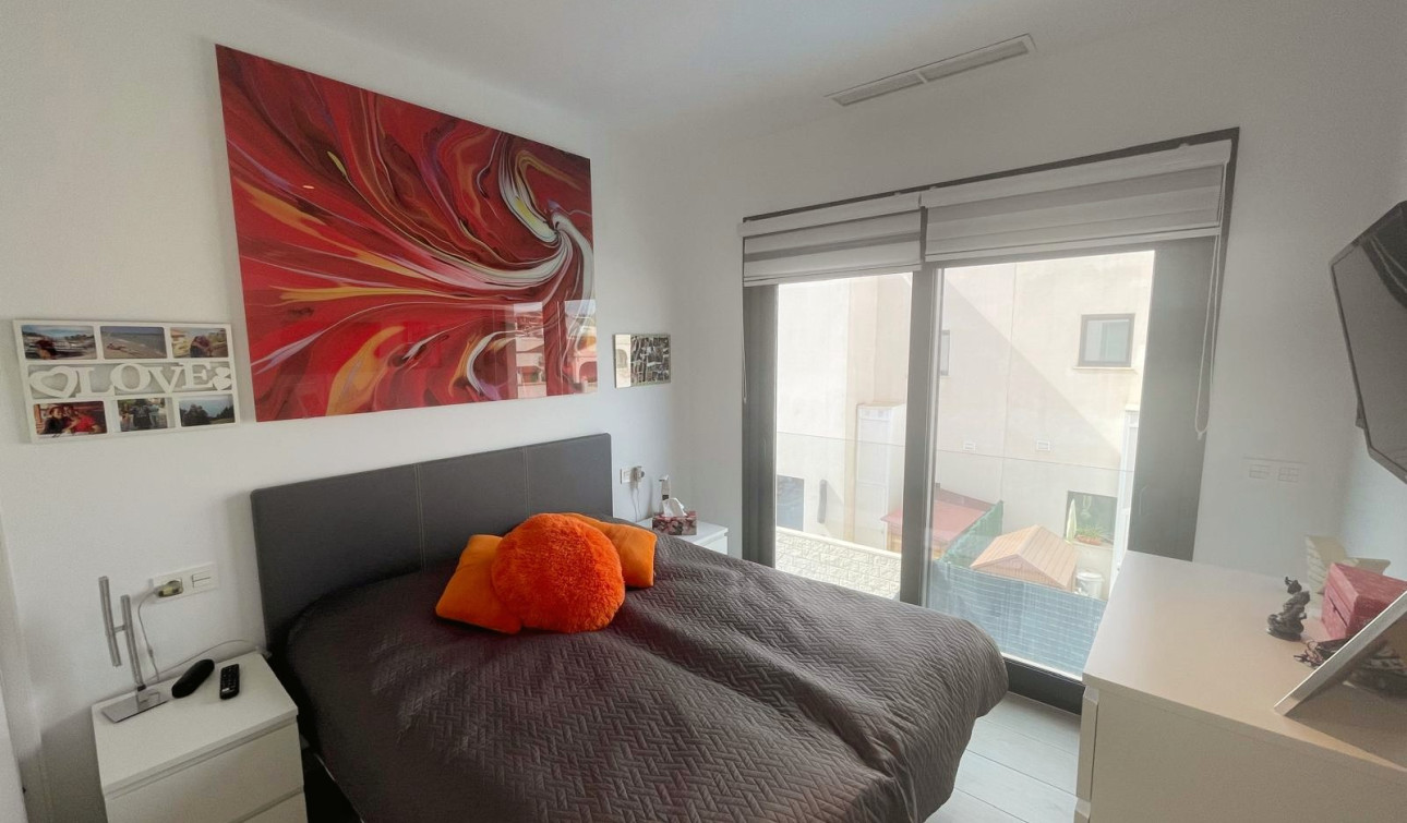Resale - Semi - Detached Villa - Ciudad Quesada - Pueblo Bravo