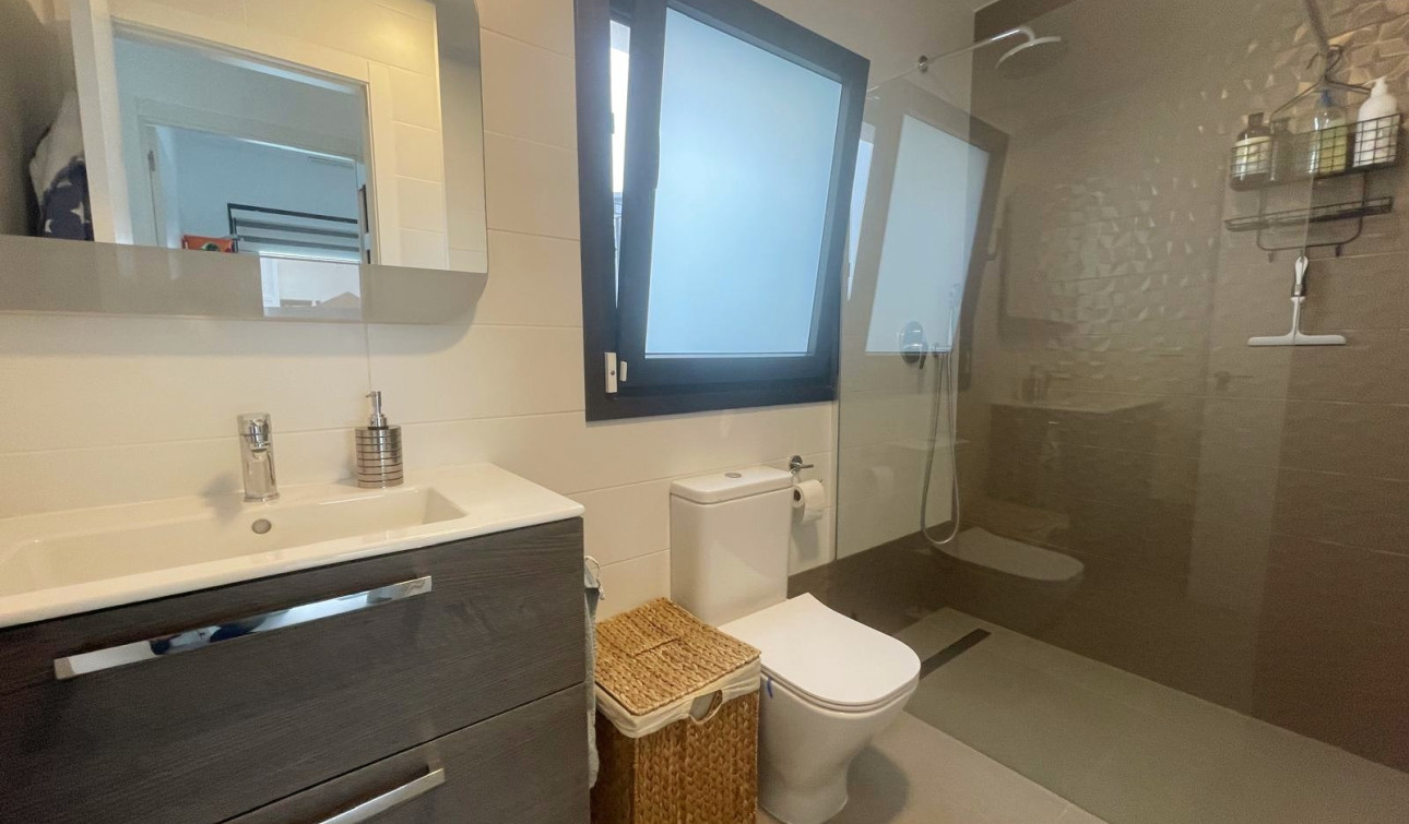 Resale - Semi - Detached Villa - Ciudad Quesada - Pueblo Bravo