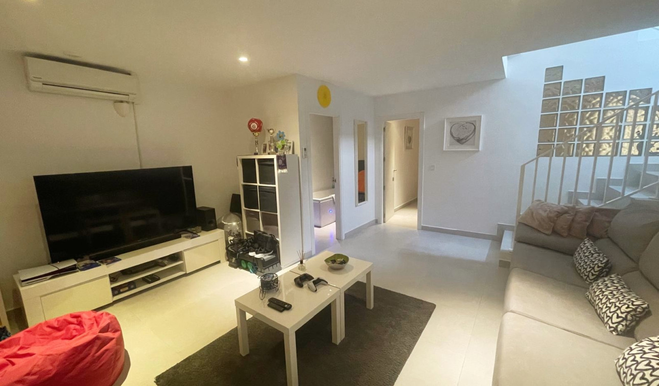 Resale - Semi - Detached Villa - Ciudad Quesada - Pueblo Bravo