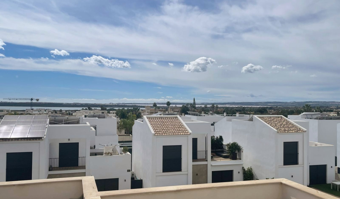 Resale - Semi - Detached Villa - Ciudad Quesada - Pueblo Bravo