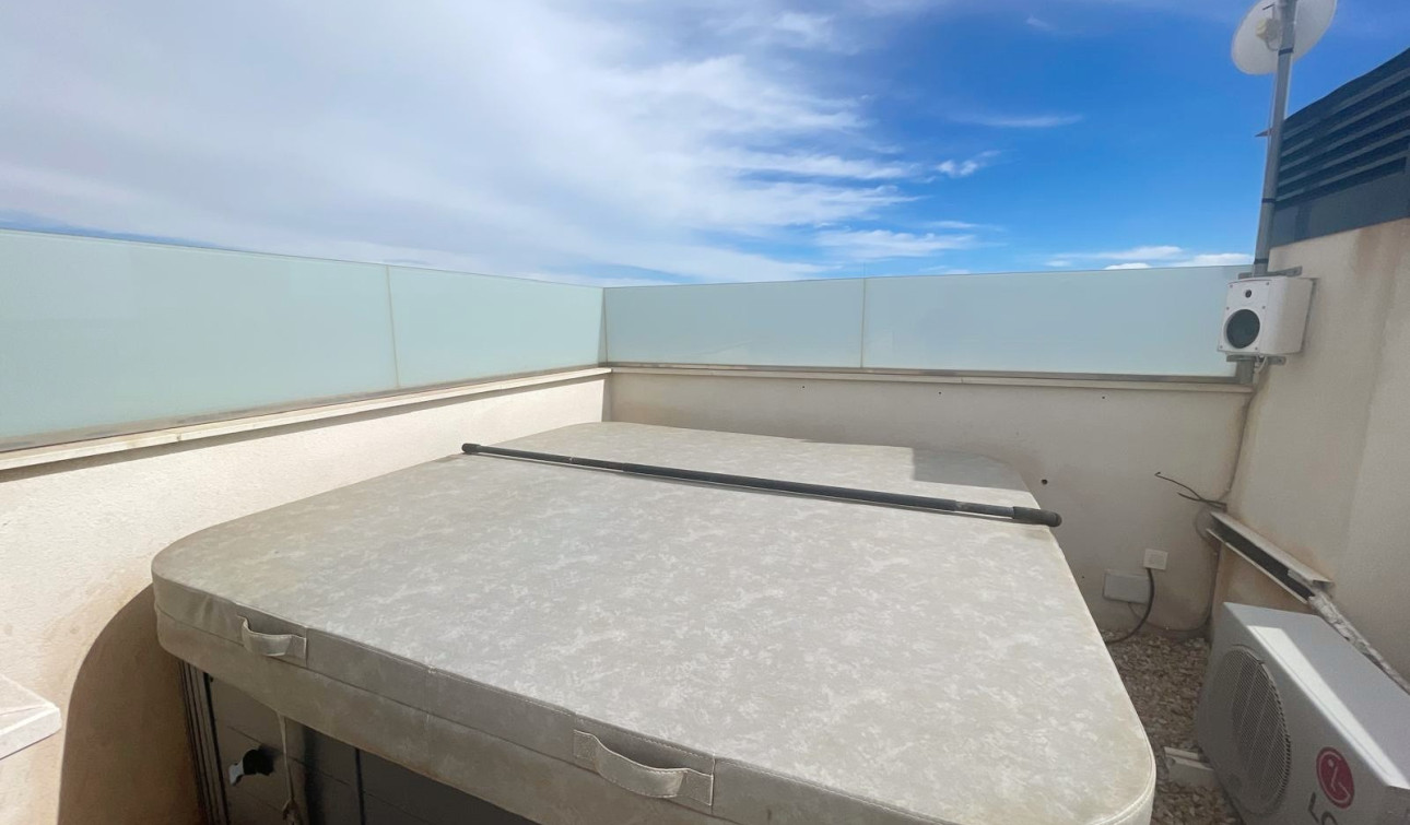 Resale - Semi - Detached Villa - Ciudad Quesada - Pueblo Bravo