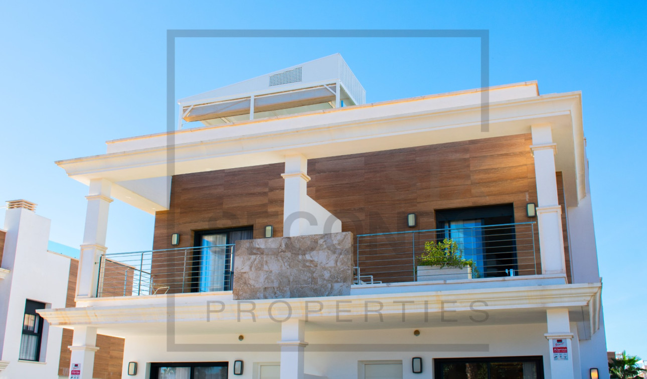 Resale - Semi - Detached Villa - Ciudad Quesada