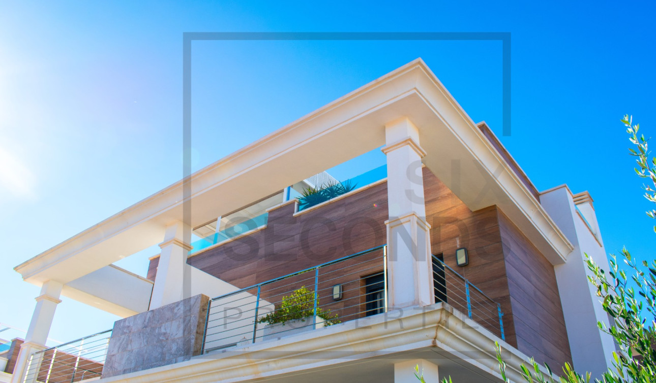 Resale - Semi - Detached Villa - Ciudad Quesada