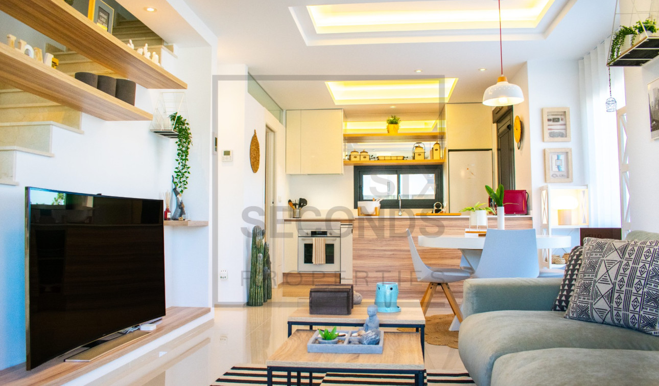 Resale - Semi - Detached Villa - Ciudad Quesada