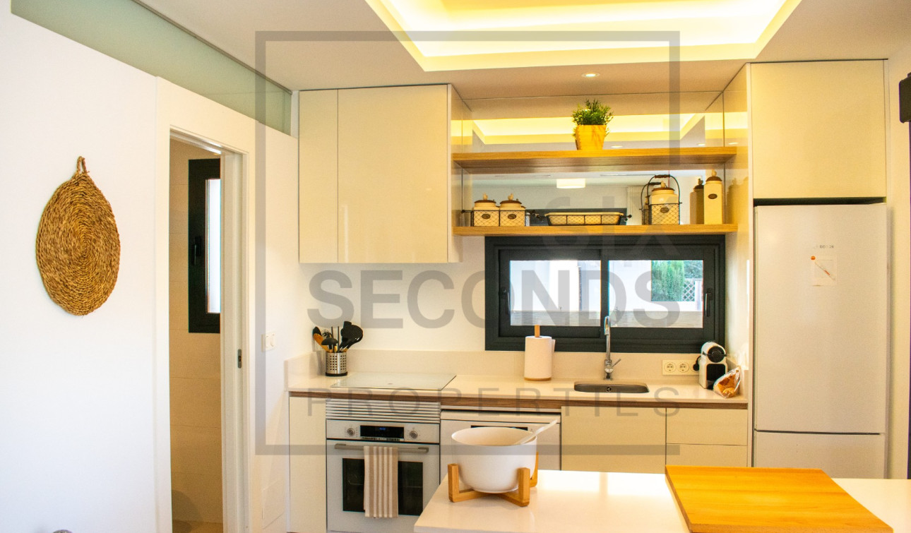 Resale - Semi - Detached Villa - Ciudad Quesada