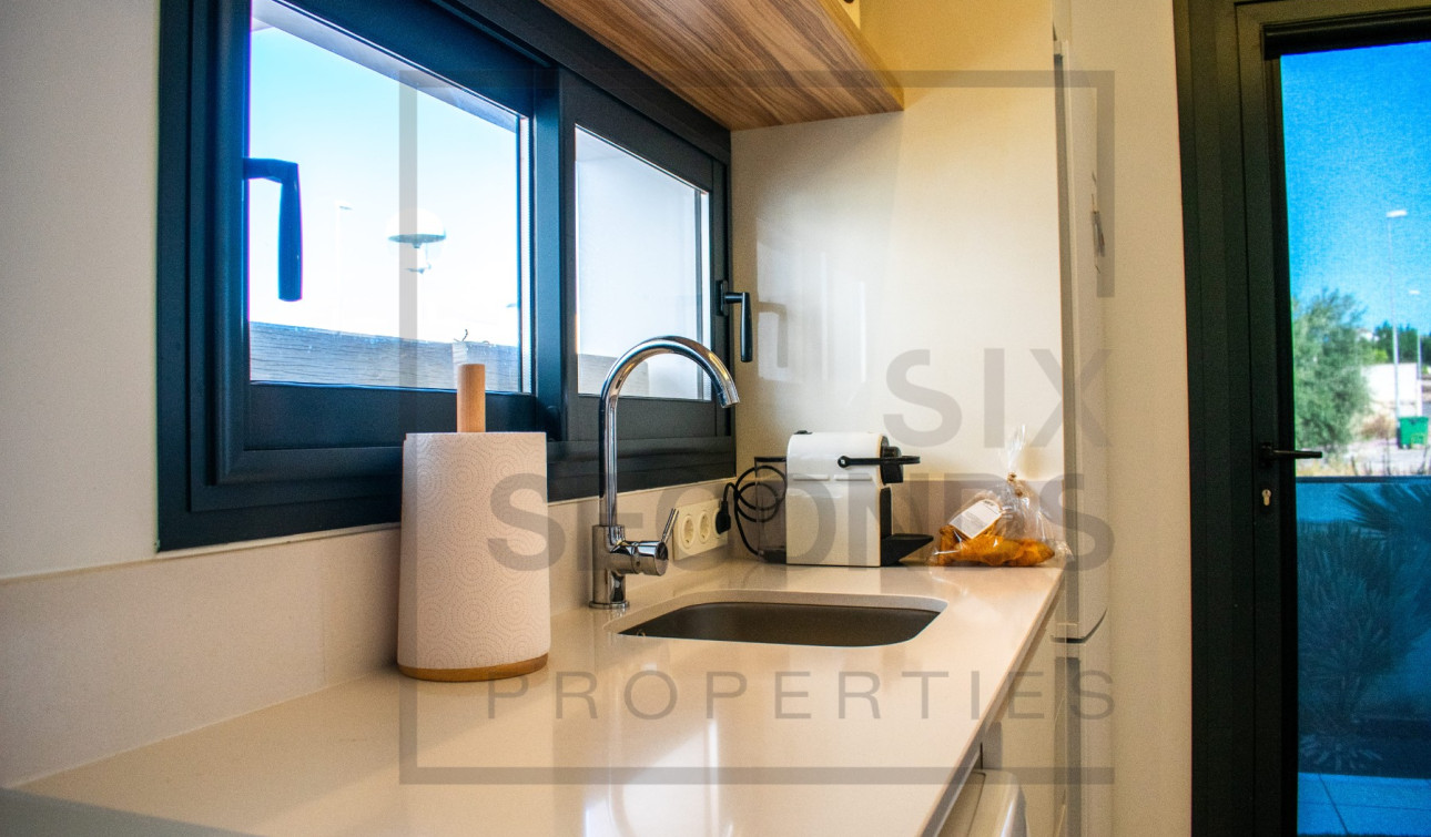 Resale - Semi - Detached Villa - Ciudad Quesada