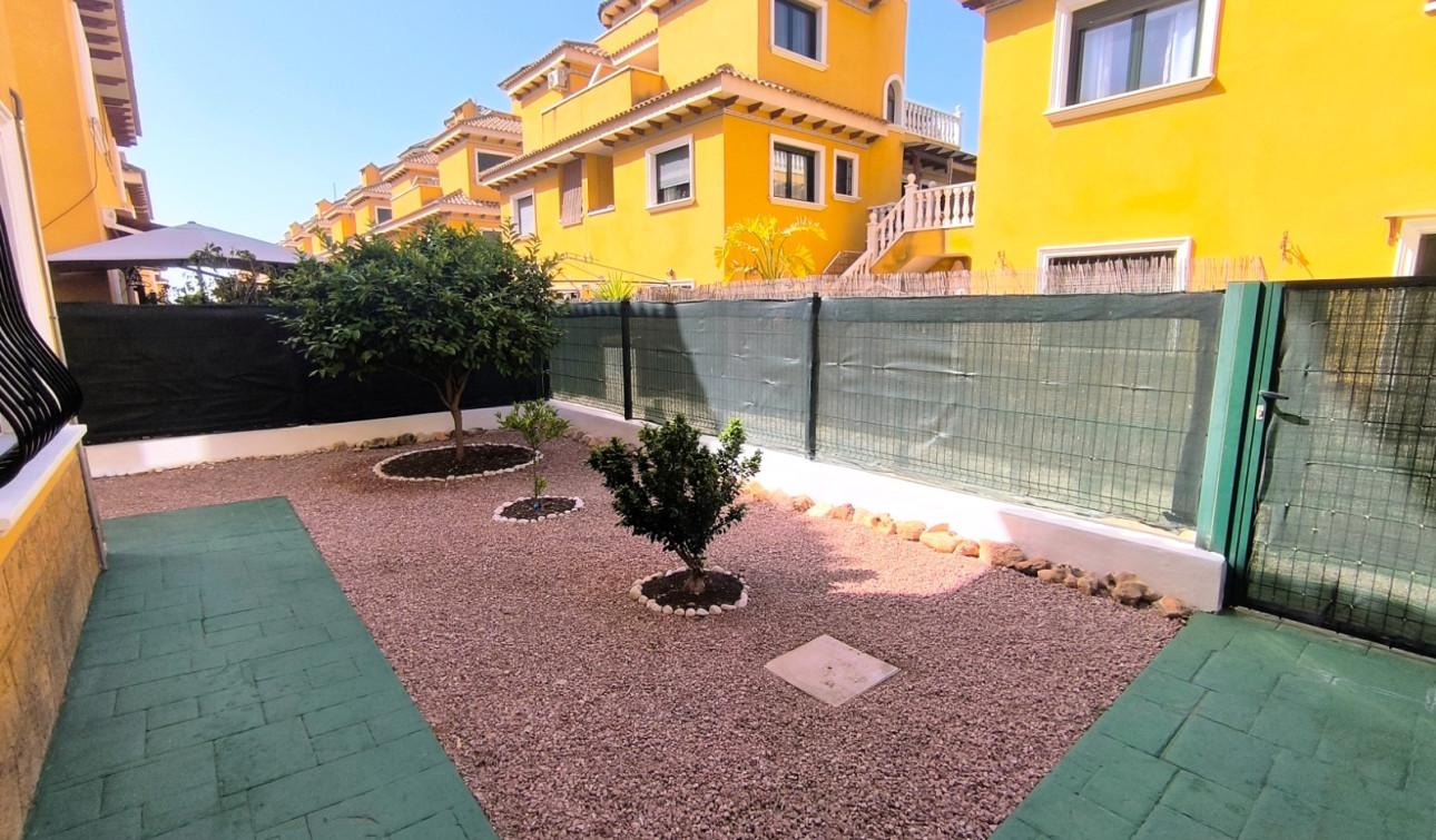 Resale - Semi - Detached Villa - Ciudad Quesada