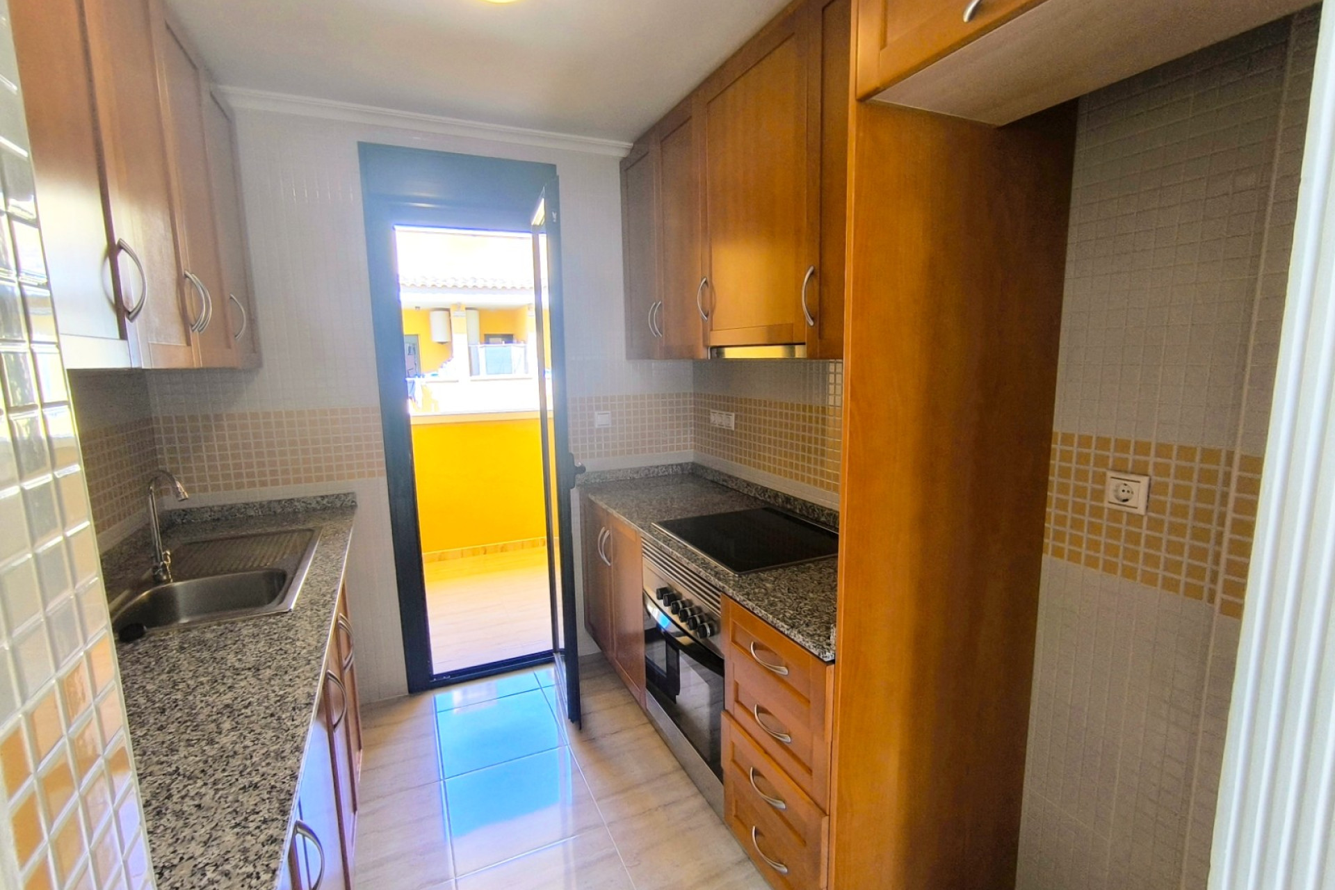 Resale - Semi - Detached Villa - Ciudad Quesada