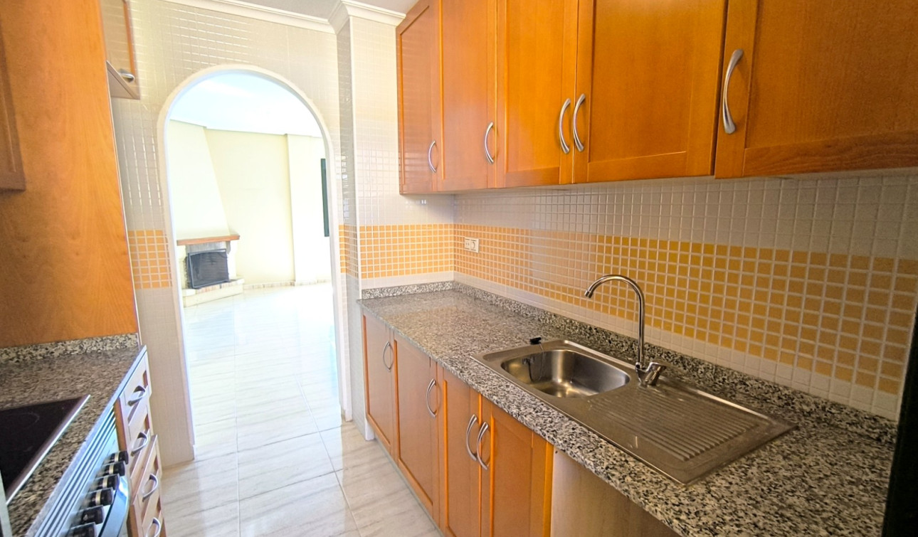 Resale - Semi - Detached Villa - Ciudad Quesada