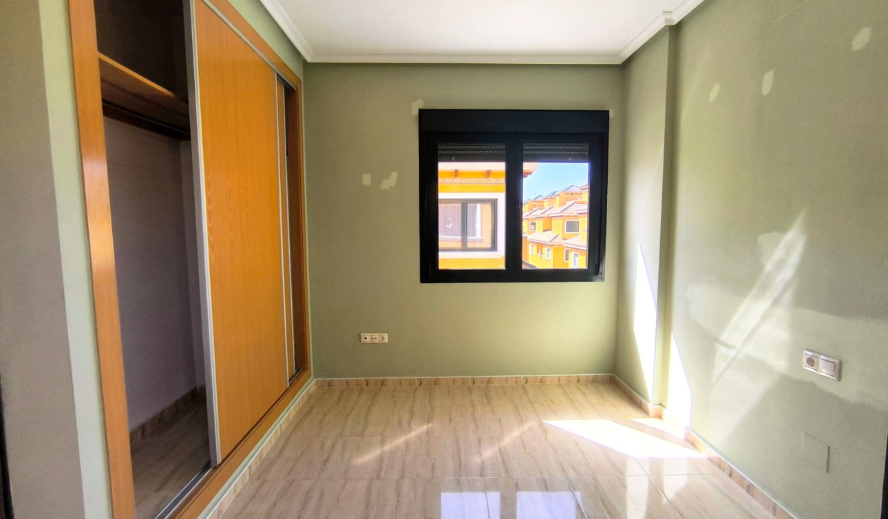 Resale - Semi - Detached Villa - Ciudad Quesada