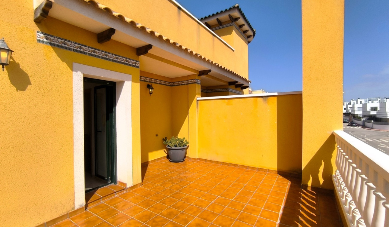 Resale - Semi - Detached Villa - Ciudad Quesada