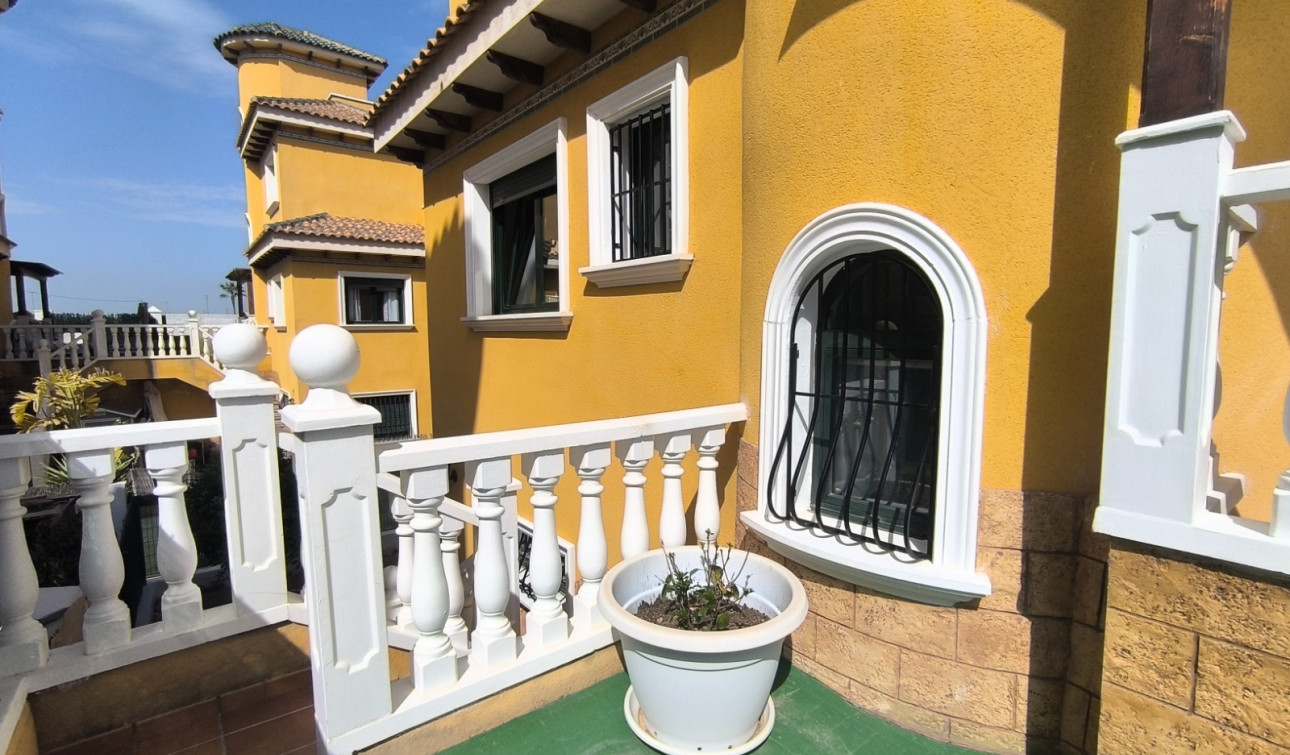 Resale - Semi - Detached Villa - Ciudad Quesada