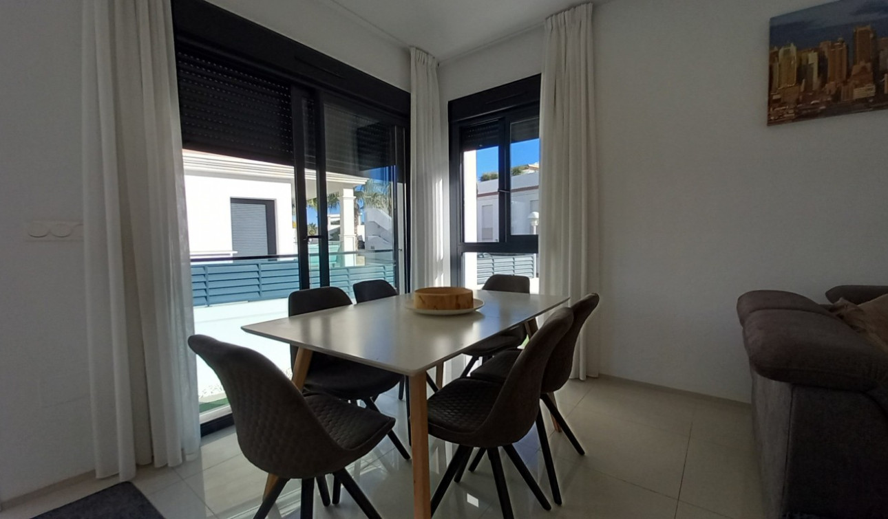 Resale - Semi - Detached Villa - Ciudad Quesada