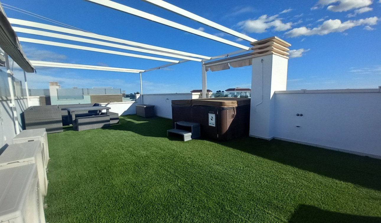 Resale - Semi - Detached Villa - Ciudad Quesada