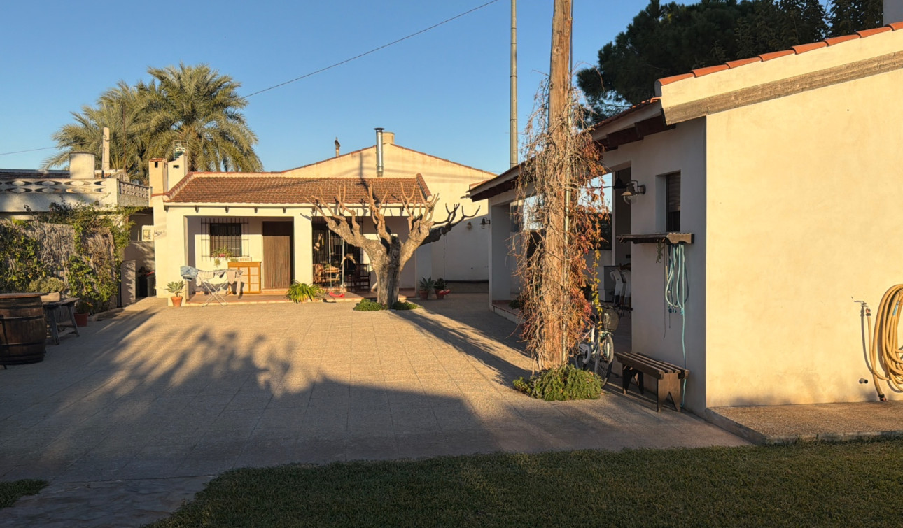 Resale - Semi - Detached Villa - Dolores
