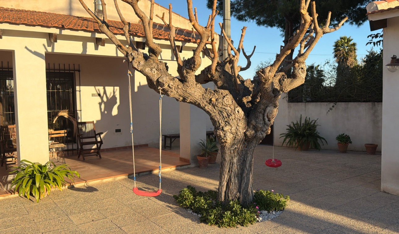 Resale - Semi - Detached Villa - Dolores