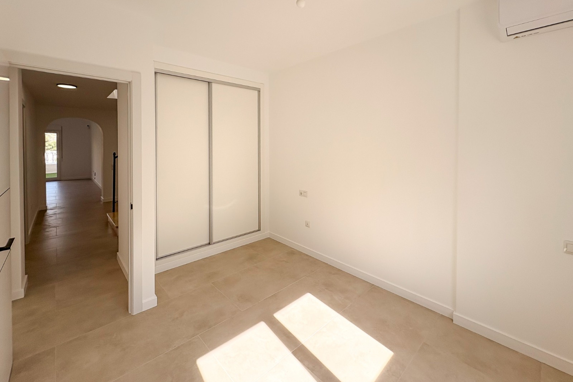 Resale - Semi - Detached Villa - El Campello - Pueblo Acantilado - Venta Lanuza