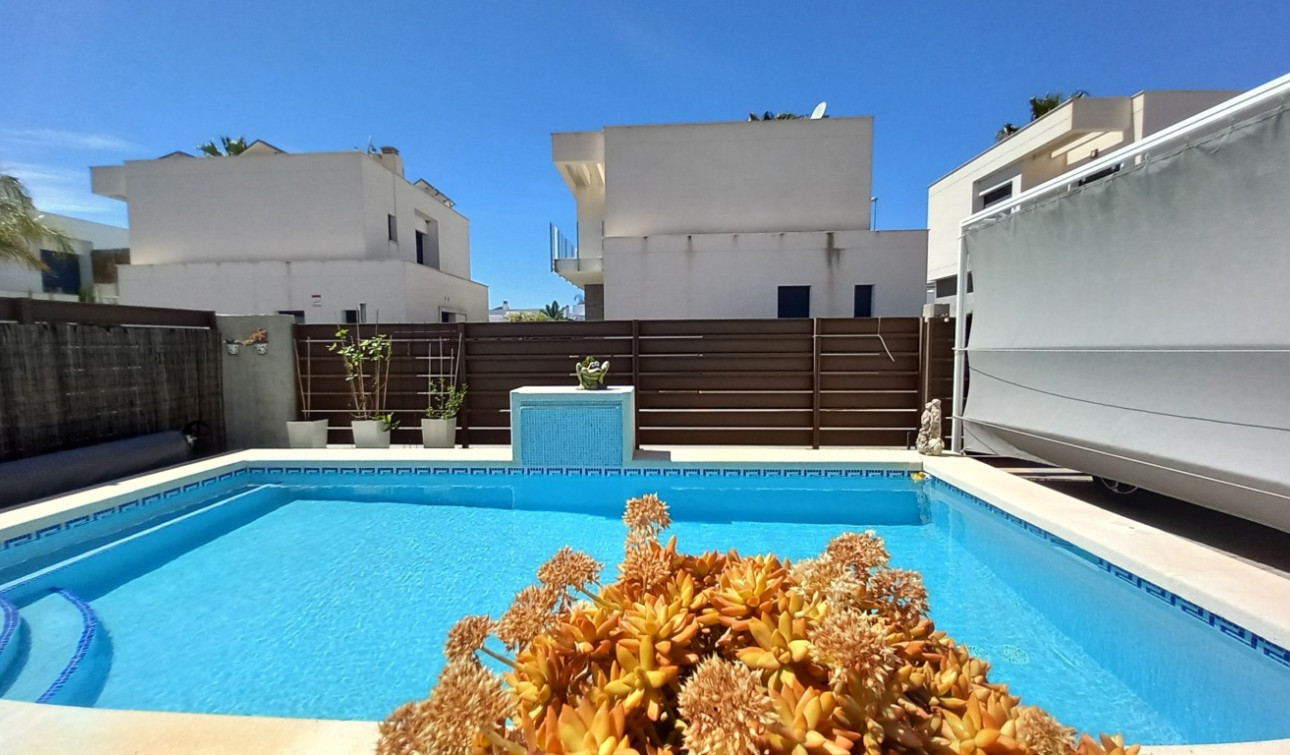 Resale - Semi - Detached Villa - Entre Naranjos - Vistabella Golf