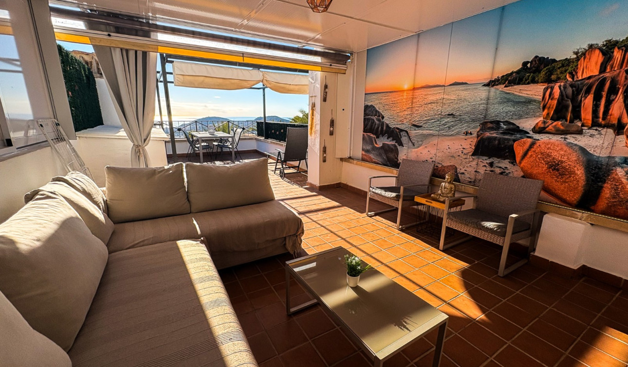 Resale - Semi - Detached Villa - Finestrat - Golf Bahia