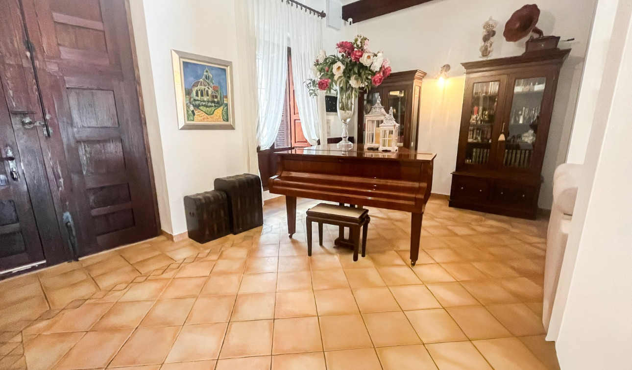 Resale - Semi - Detached Villa - Jávea