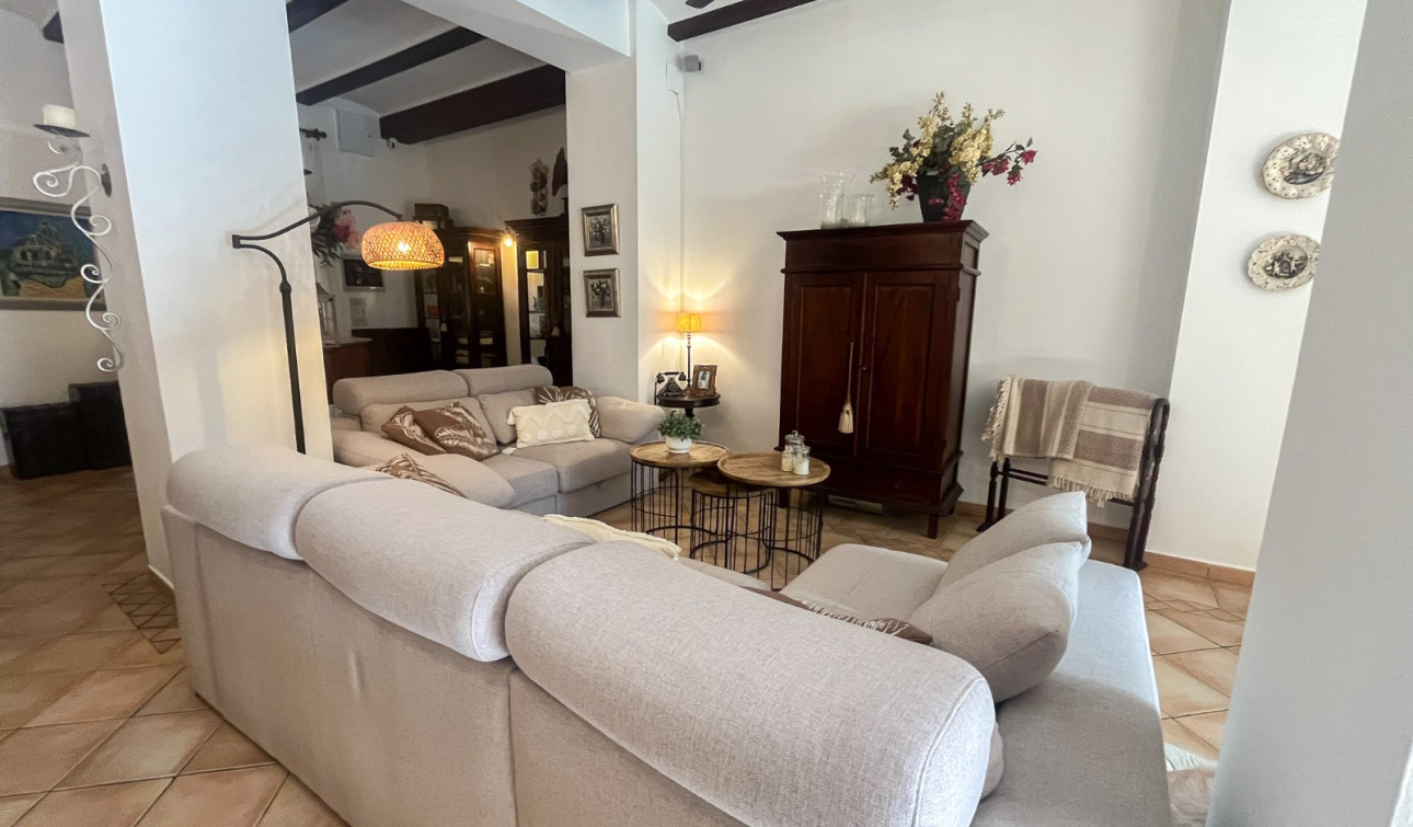 Resale - Semi - Detached Villa - Jávea