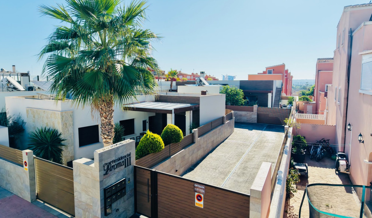 Resale - Semi - Detached Villa - Los Montesinos - La Herada