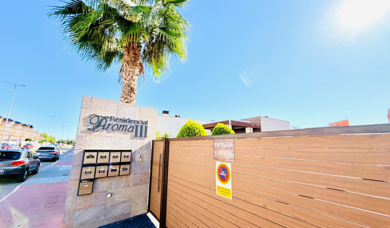 Resale - Semi - Detached Villa - Los Montesinos - La Herada