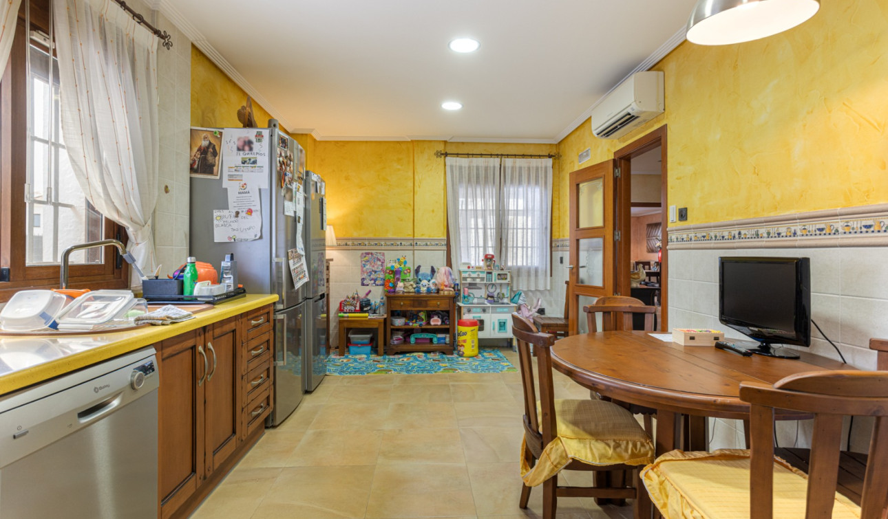 Resale - Semi - Detached Villa - Los Montesinos - La Herrada