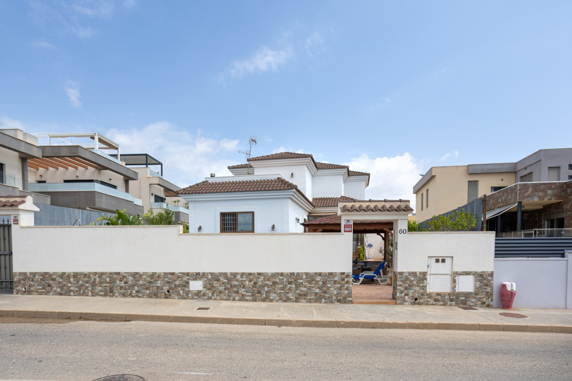 Resale - Semi - Detached Villa - Los Montesinos - La Herrada