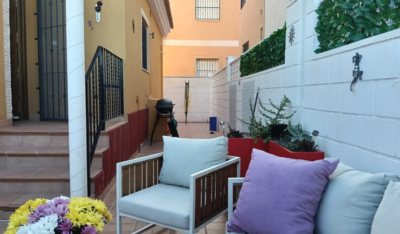 Resale - Semi - Detached Villa - Los Montesinos - La Herrada