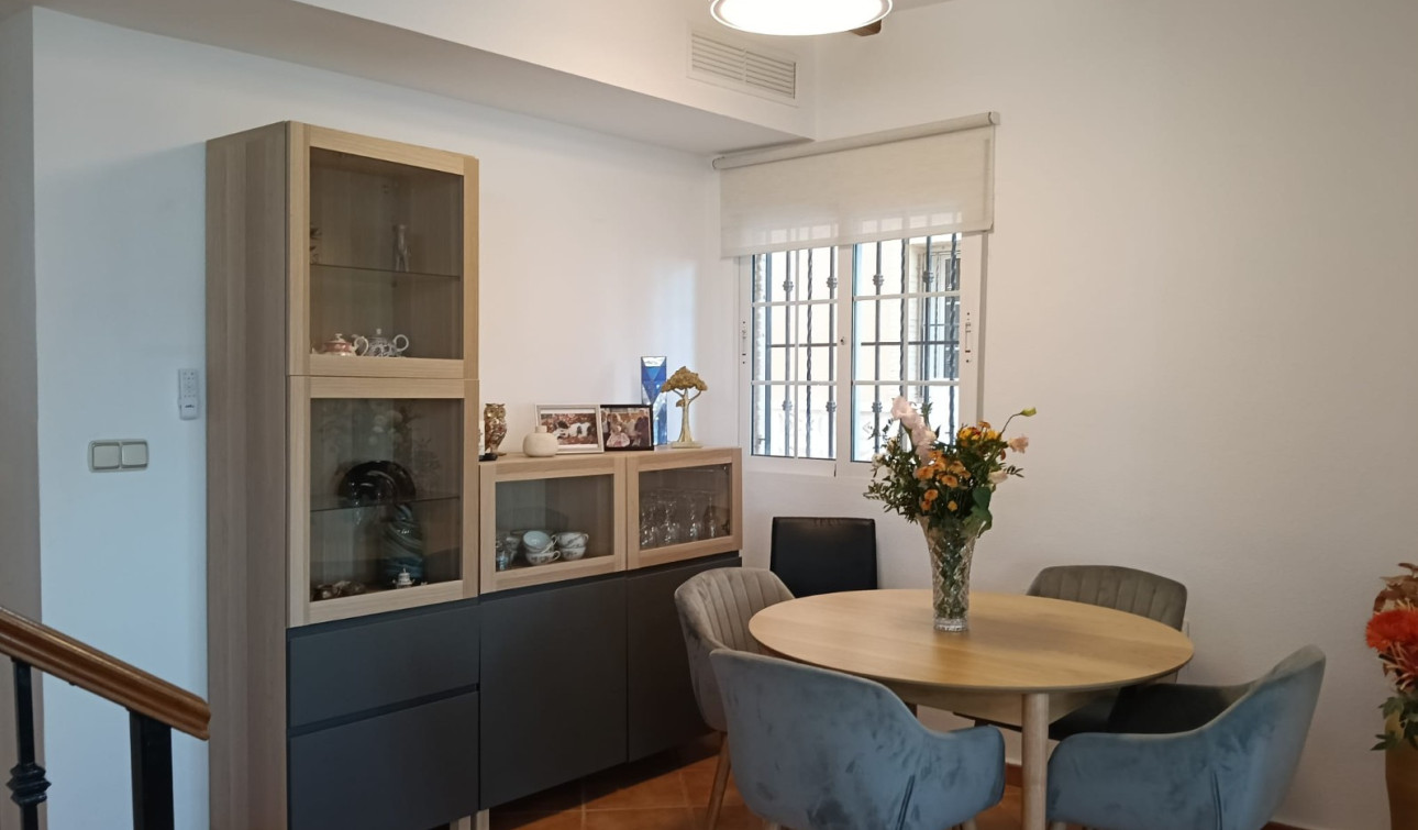 Resale - Semi - Detached Villa - Los Montesinos - La Herrada