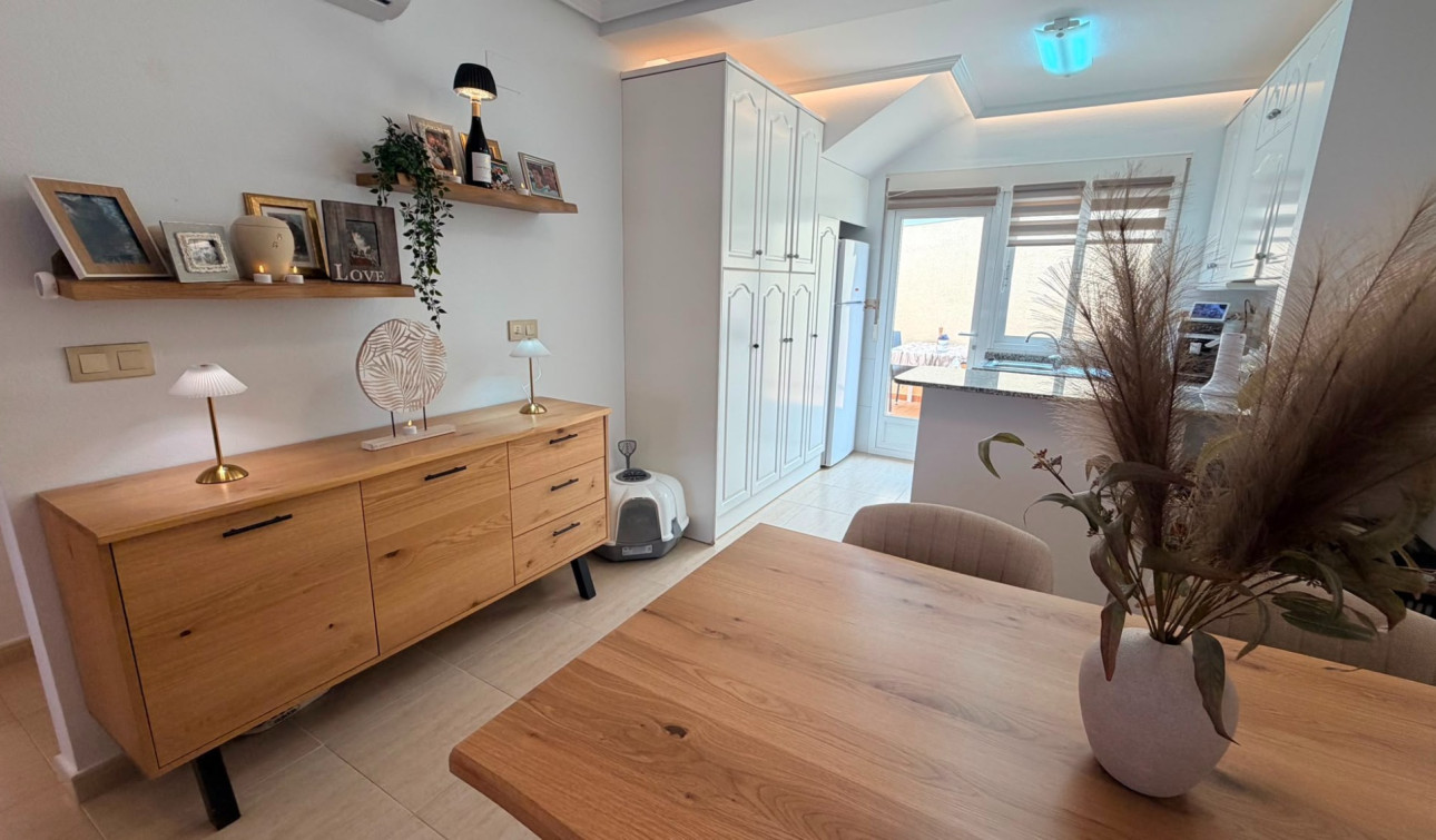Resale - Semi - Detached Villa - Los Montesinos - Urbanizacion montesol