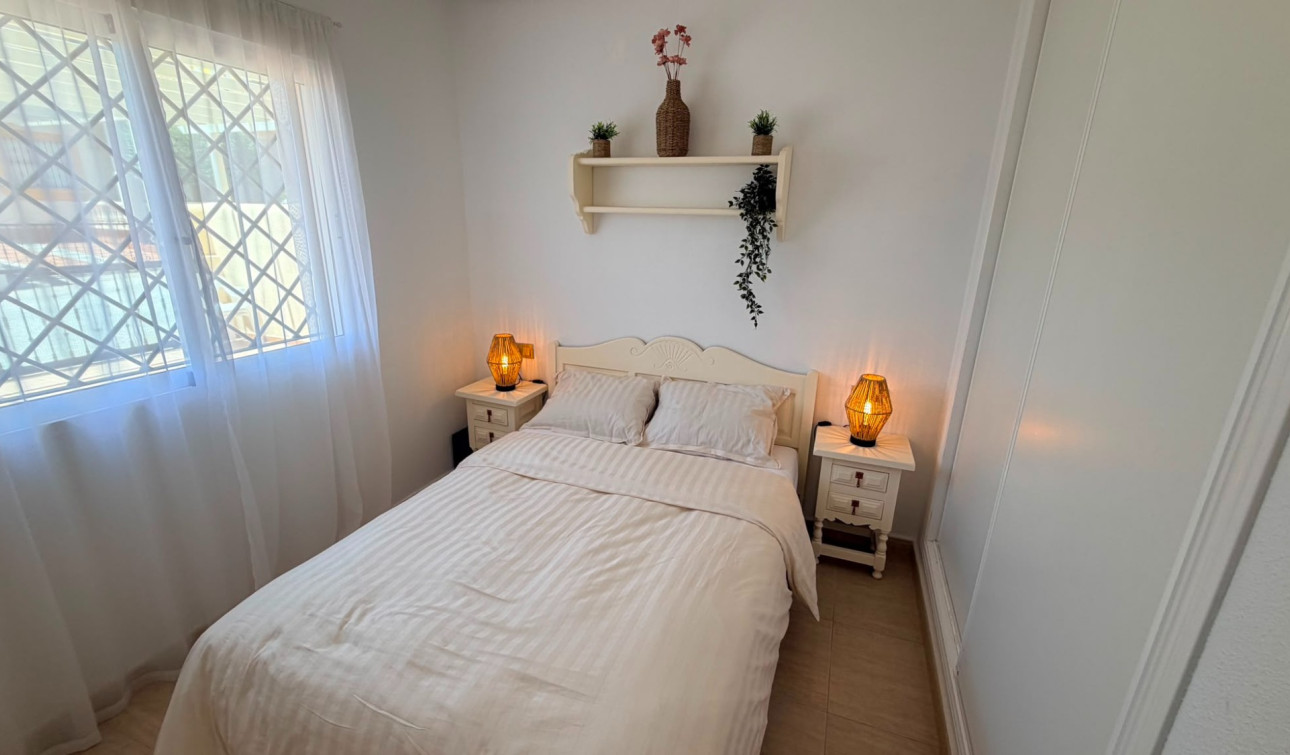 Resale - Semi - Detached Villa - Los Montesinos - Urbanizacion montesol