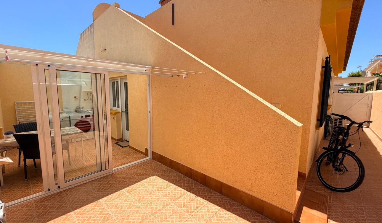 Resale - Semi - Detached Villa - Los Montesinos - Urbanizacion montesol