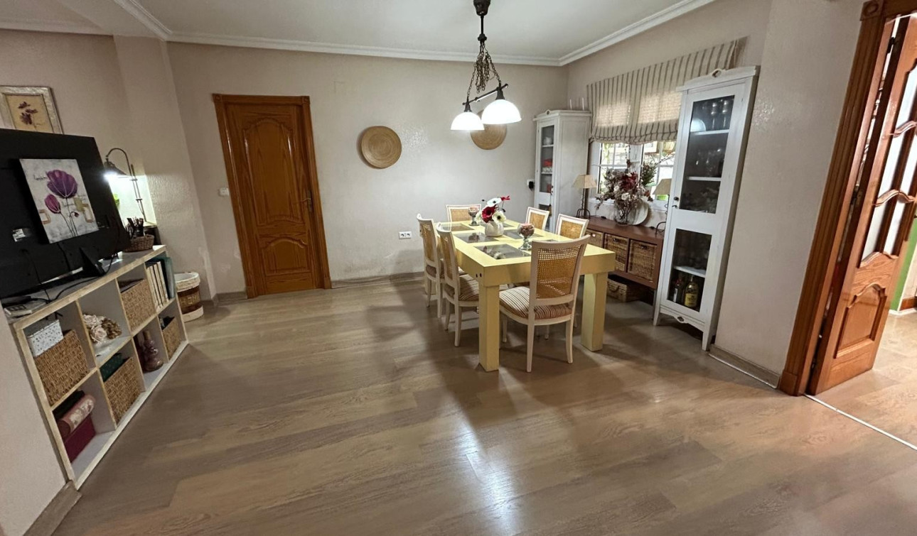 Resale - Semi - Detached Villa - Los Montesinos