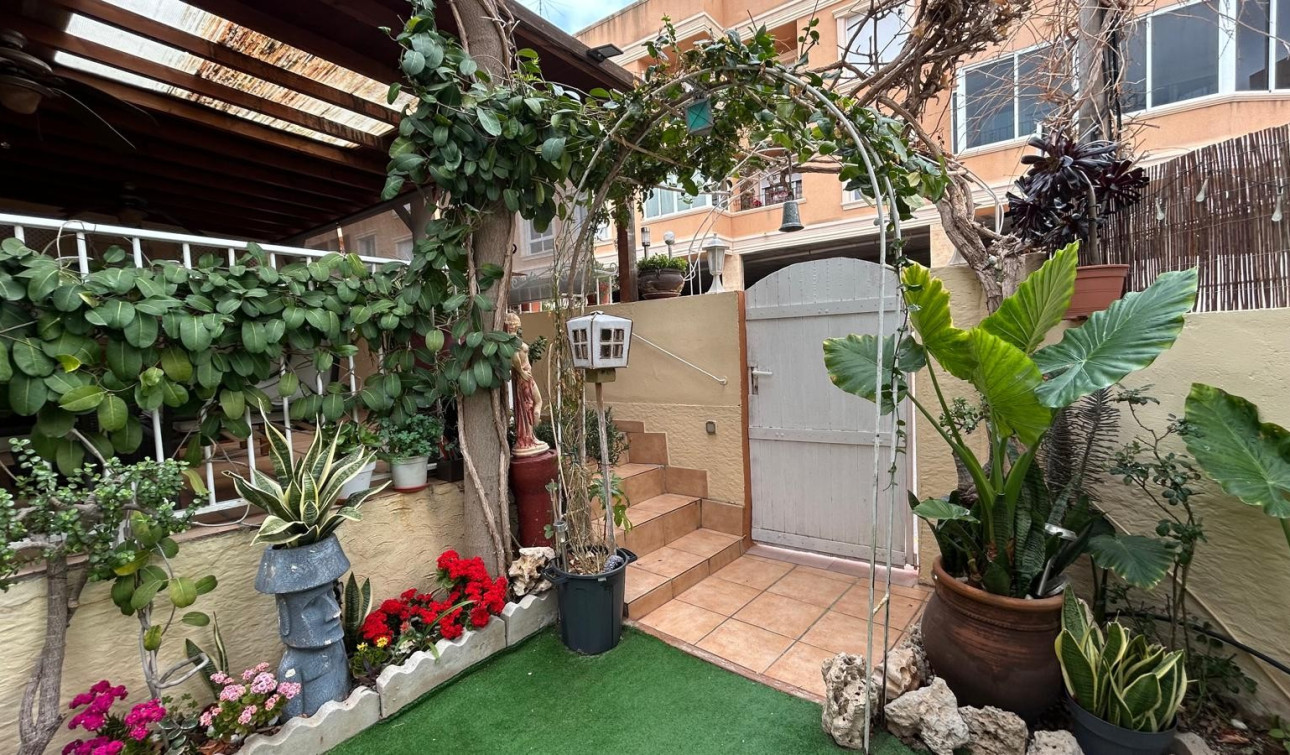 Resale - Semi - Detached Villa - Los Montesinos