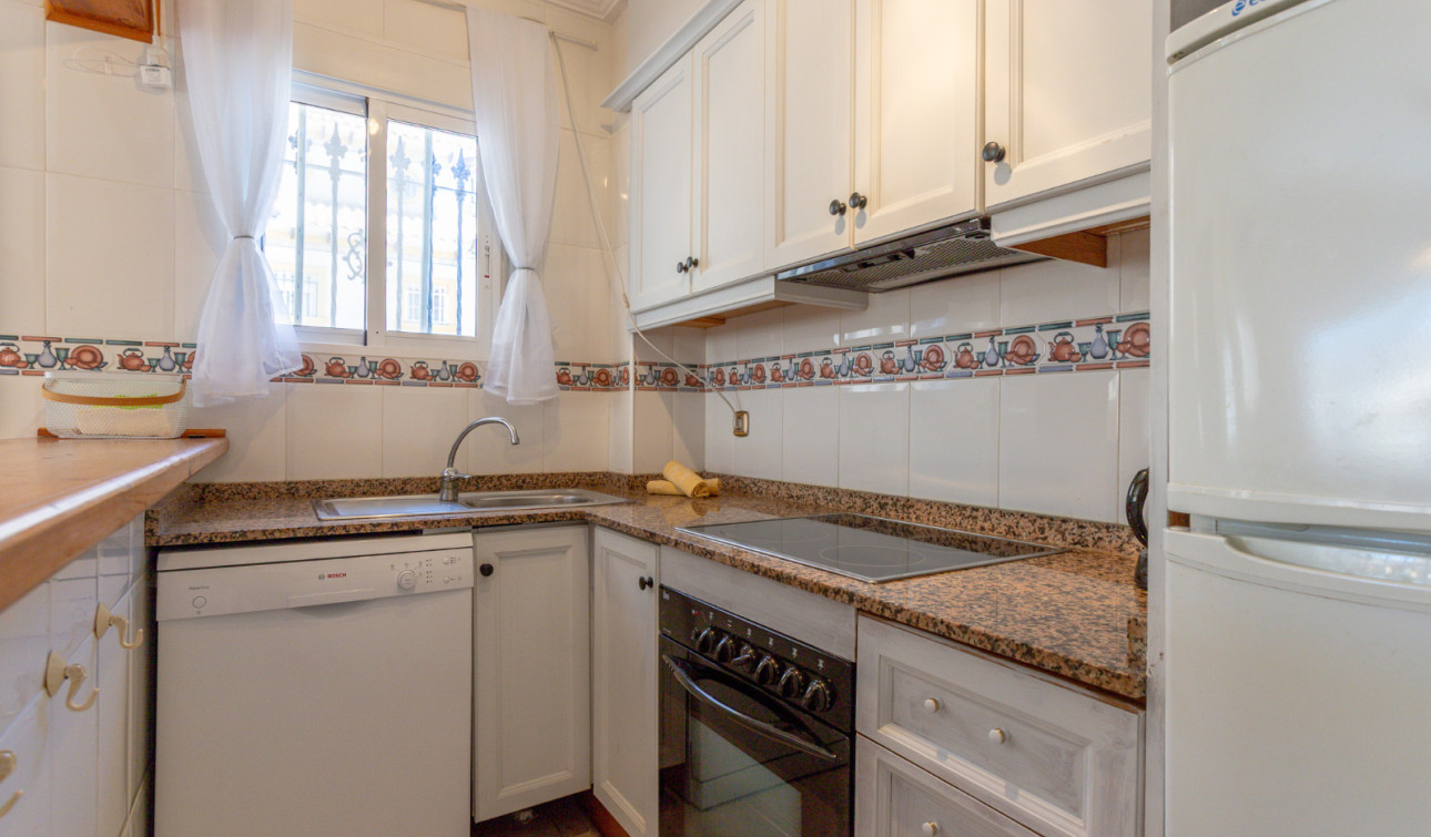 Resale - Semi - Detached Villa - Orihuela Costa - La Zenia