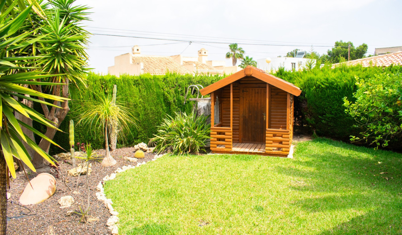 Resale - Semi - Detached Villa - Orihuela Costa - MUY CERCA DE LA PLAYA