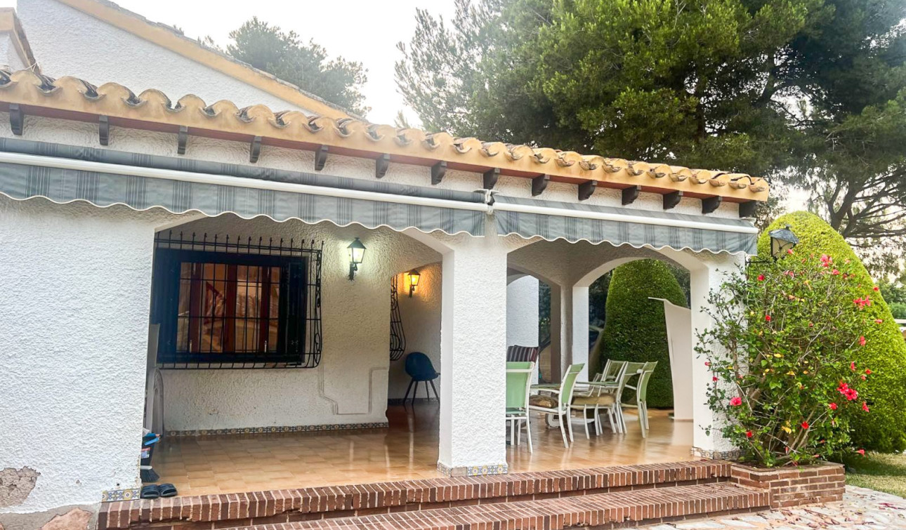 Resale - Semi - Detached Villa - Orihuela Costa - Punta Prima