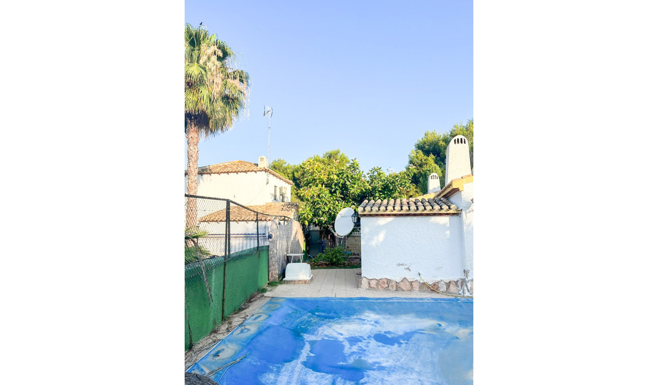 Resale - Semi - Detached Villa - Orihuela Costa - Punta Prima