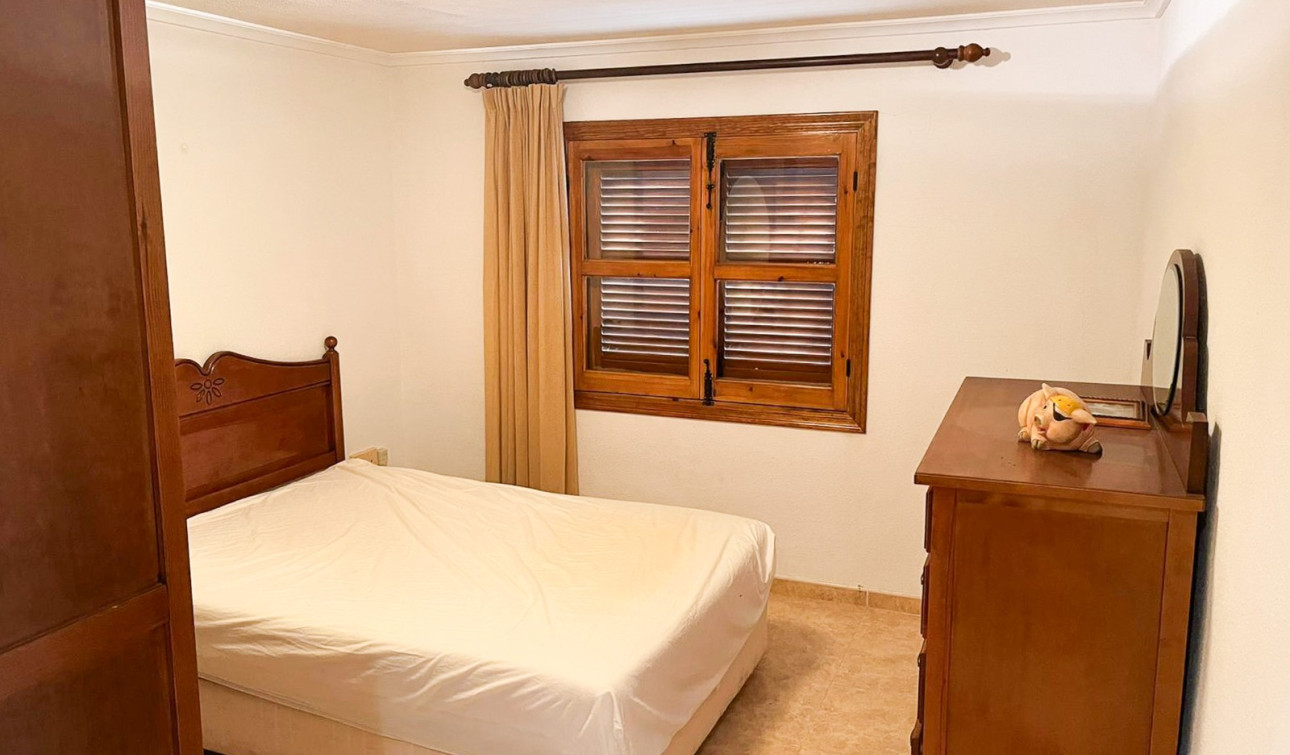 Resale - Semi - Detached Villa - Orihuela Costa - Punta Prima