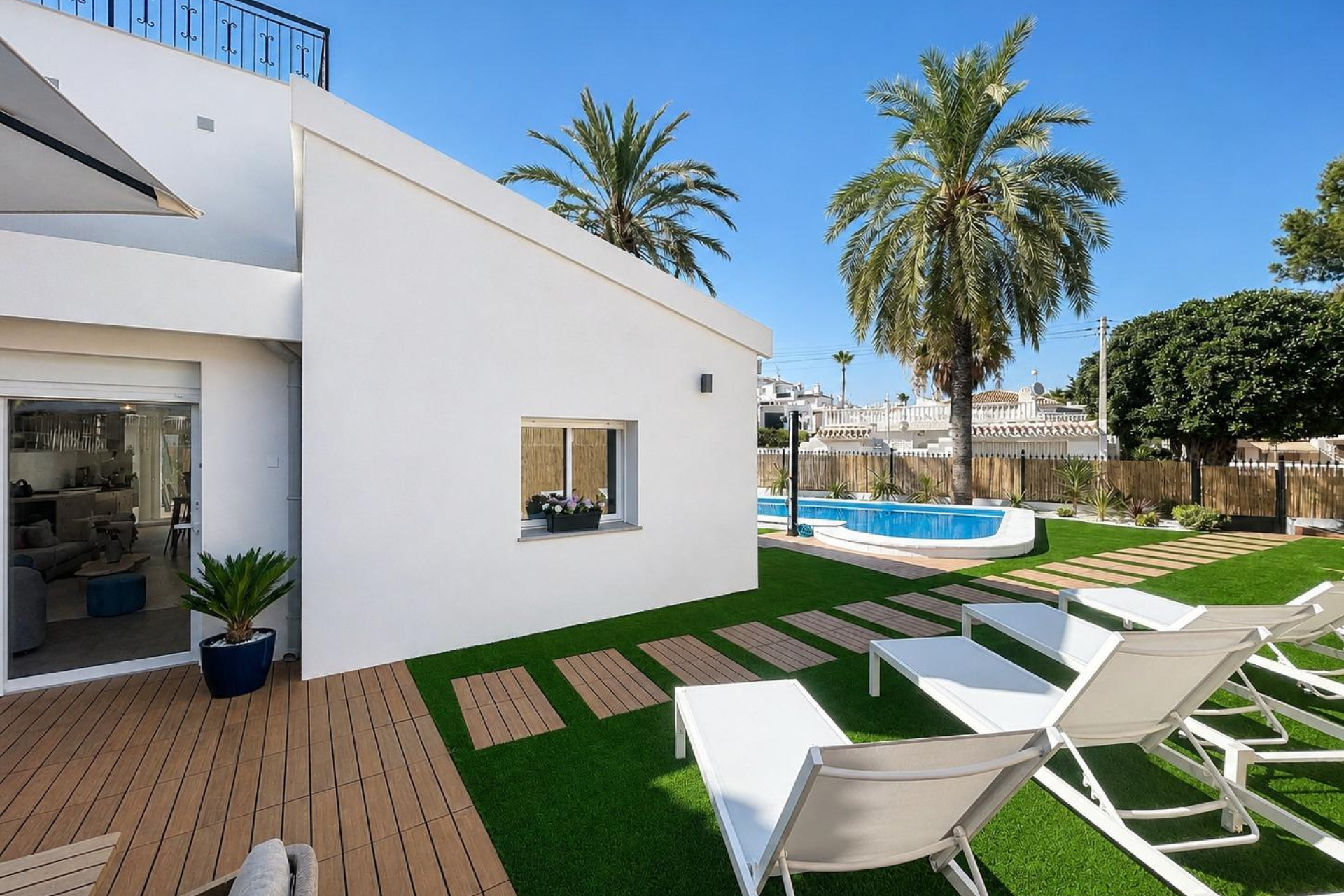 Resale - Semi - Detached Villa - Orihuela Costa - Punta Prima