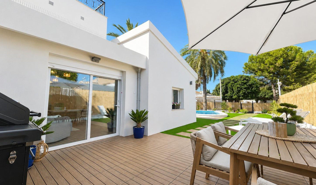 Resale - Semi - Detached Villa - Orihuela Costa - Punta Prima