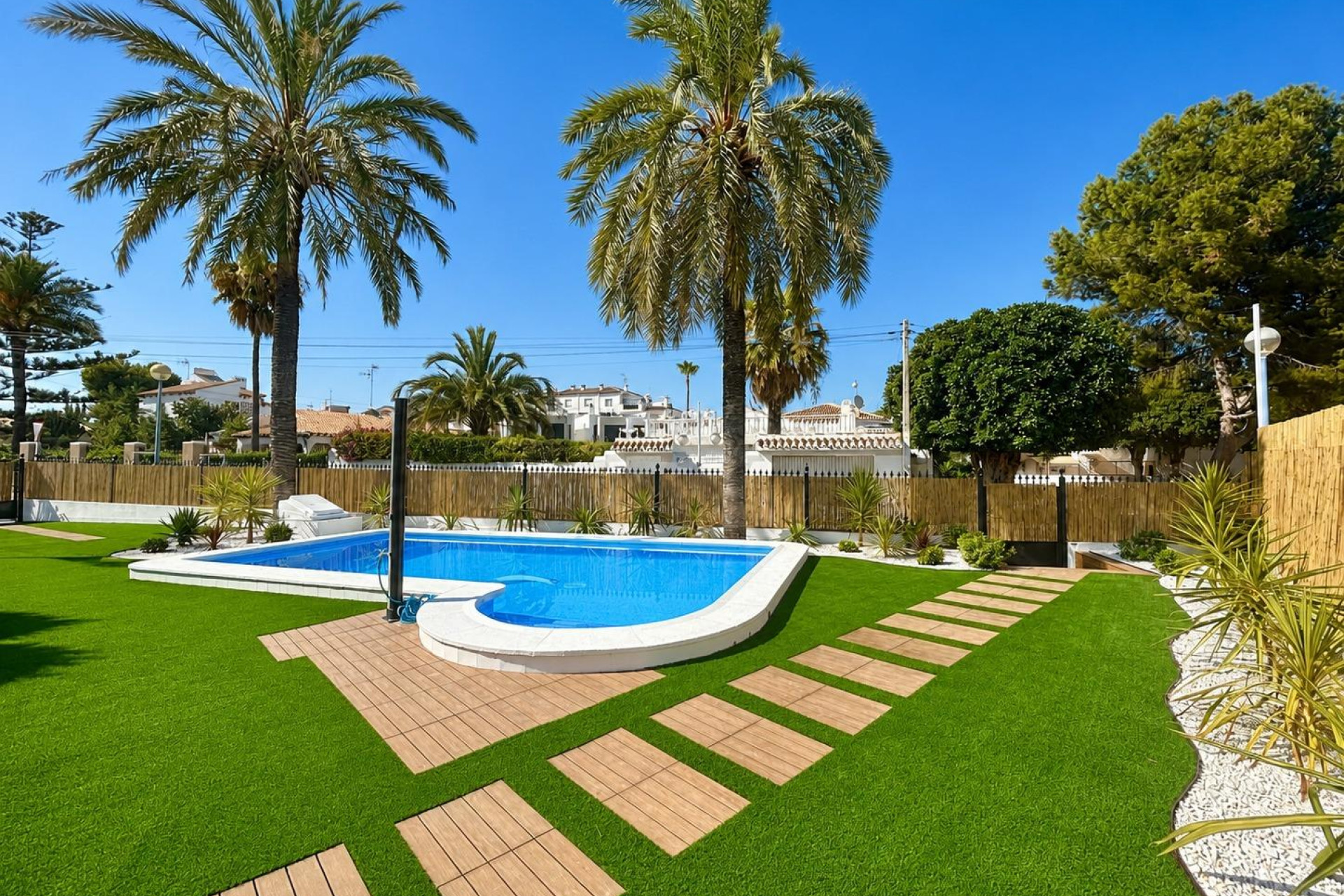 Resale - Semi - Detached Villa - Orihuela Costa - Punta Prima