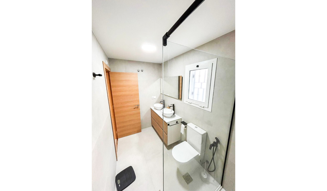 Resale - Semi - Detached Villa - Pilar de la Horadada - Torre De La Horadada